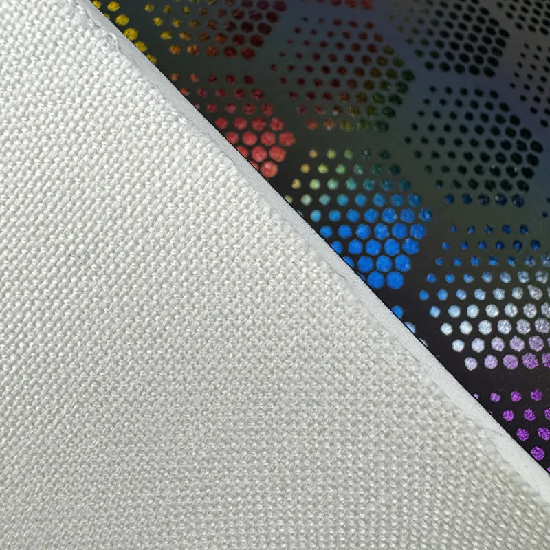 Tkanina przeplatana piłką nożną