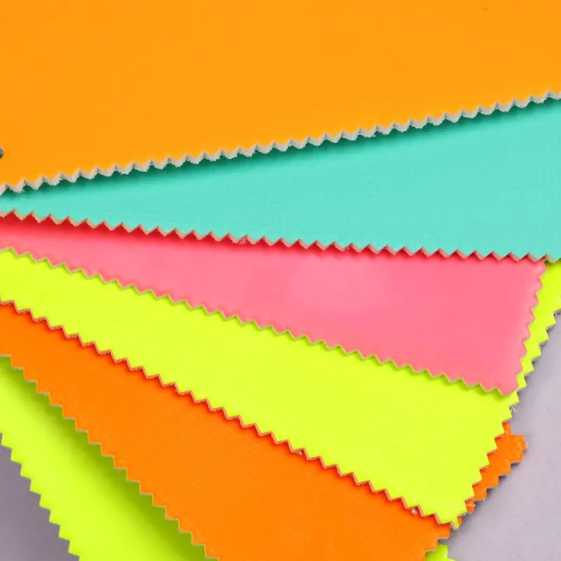 Czy skóra TPU do siatkówki brzydko pachnie?